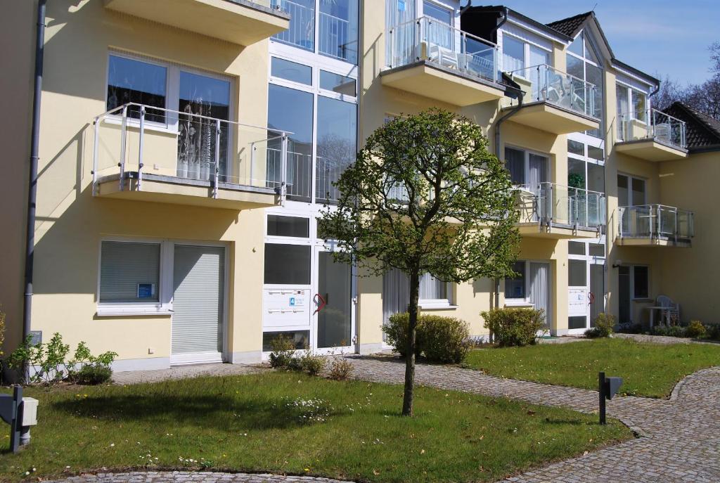 Strandhotel Eldena Goehren  Exterior photo